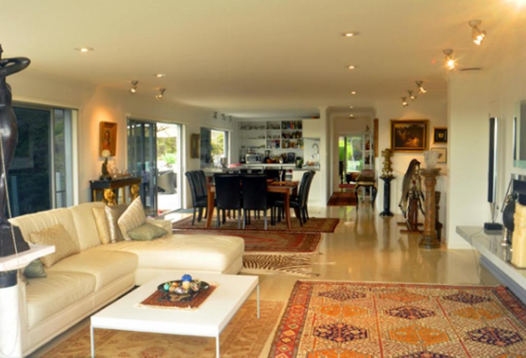 Tiki Tiki Ora Bed & Breakfast รัสเซล ภายนอก รูปภาพ